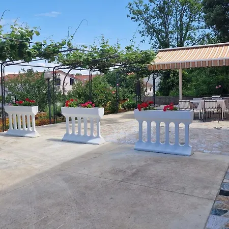 Pensionat Vera Porat (Krk)