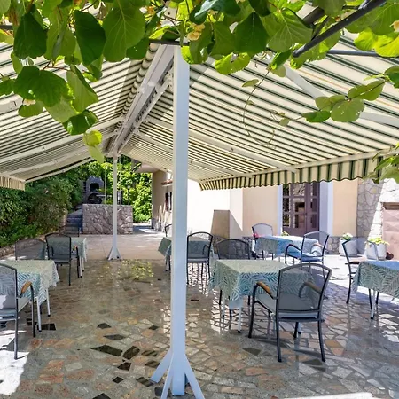 Πανσιόν Vera Porat (Krk)
